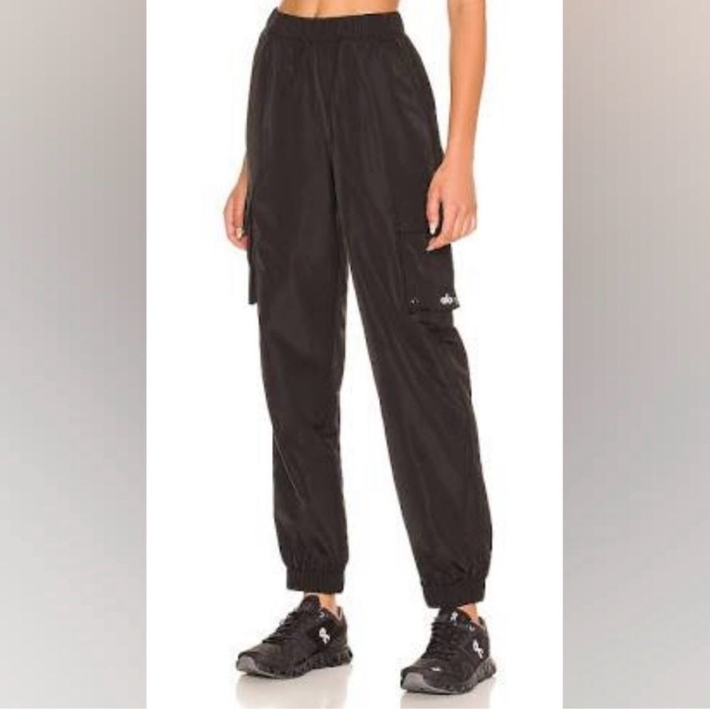 Alo Yoga It Girl Pants